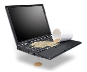 ¿Le cayo agua a tu laptop? Consejos para protegerla laptop agua cafe